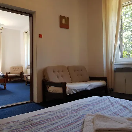 Ferda Hotel *
